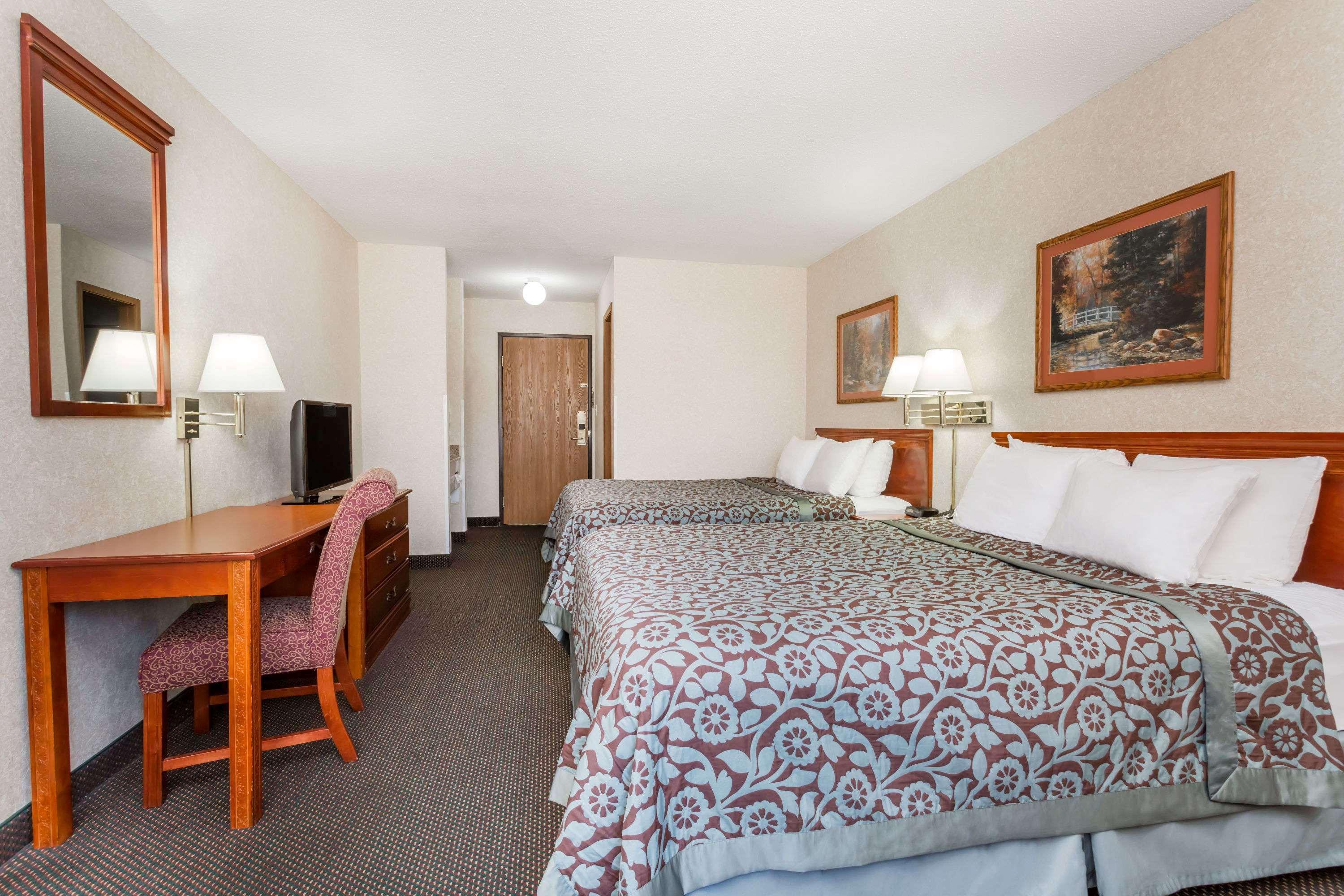 Days Inn By Wyndham Колбі Екстер'єр фото